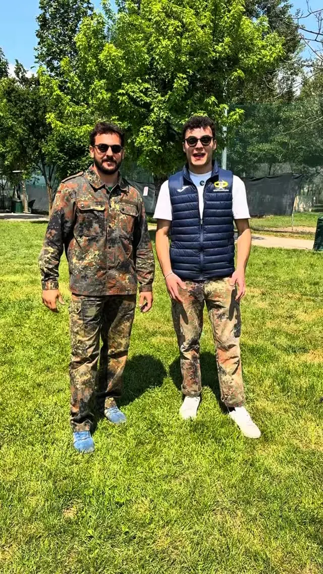 Due giocatori al campo tra una partita e l'altra